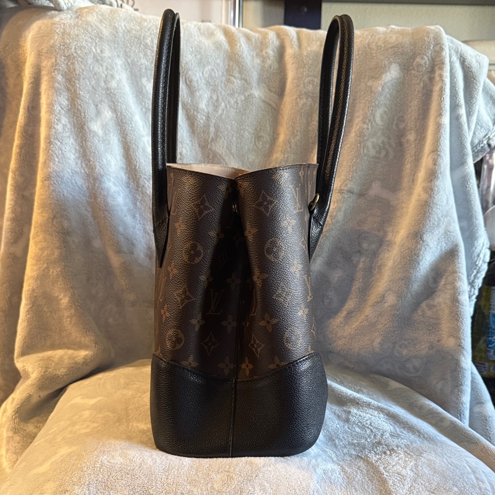 Louis Vuitton Black and Brown Monogram Tote - Picture 2 of 16